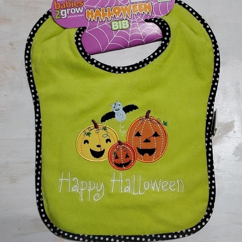 Halloween Baby Bibs New with Tags Pumpkins Babies2Grow